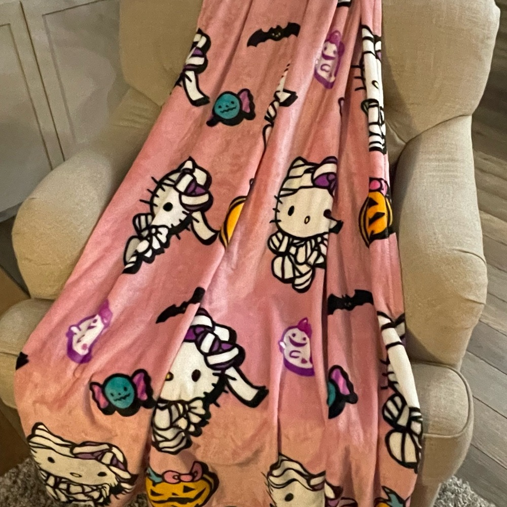 Hello Kitty Pink Halloween Throw Blanket